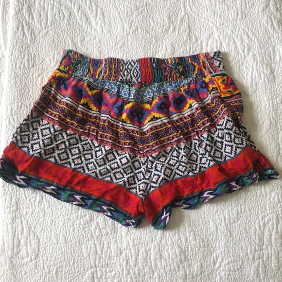 Shorts - Picture 2 of 3